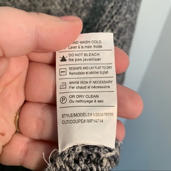 Vince Drop Shoulder Sweater Gray Yarn - Picture 13 of 13